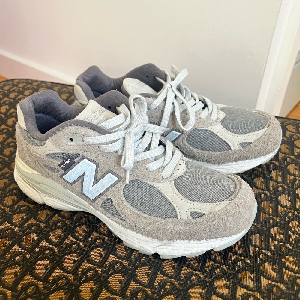 New Balance x Levis 990v3 Elephant Skin Men’s  Size 6.5 Women’s 8